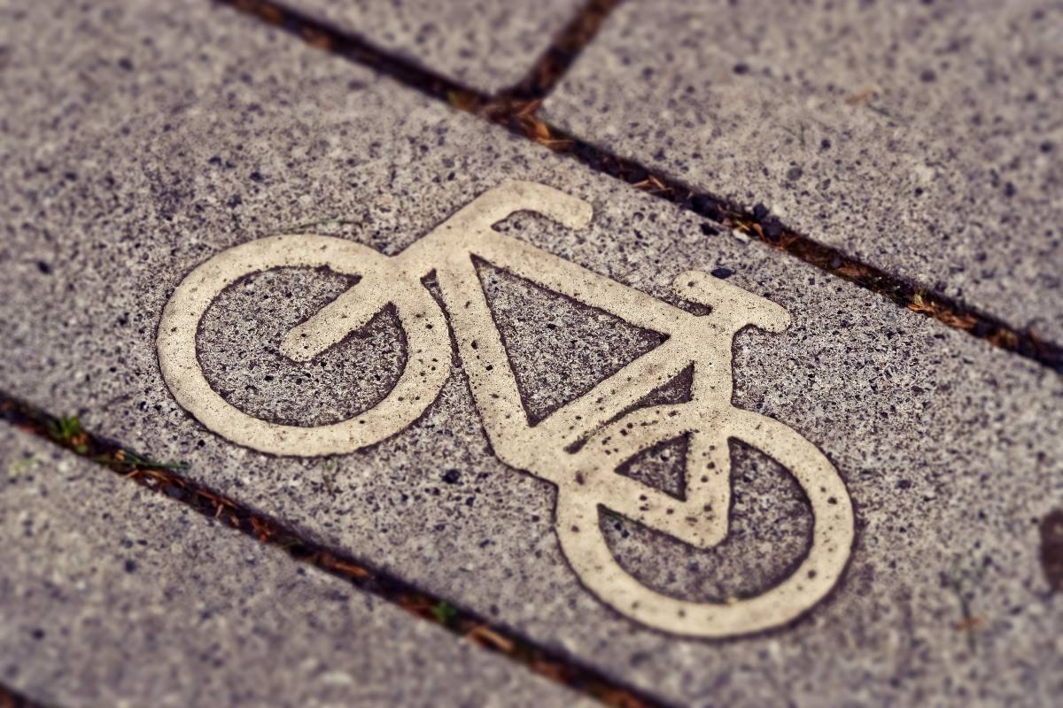 652234 bicycle path